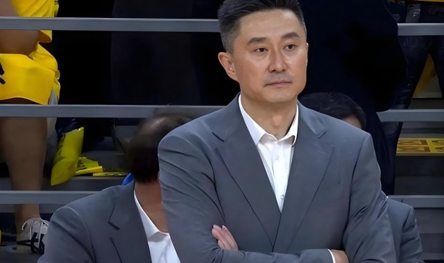 九游娱乐官网-不得不说！杜锋应该考虑下课了，广东队需更换主教练